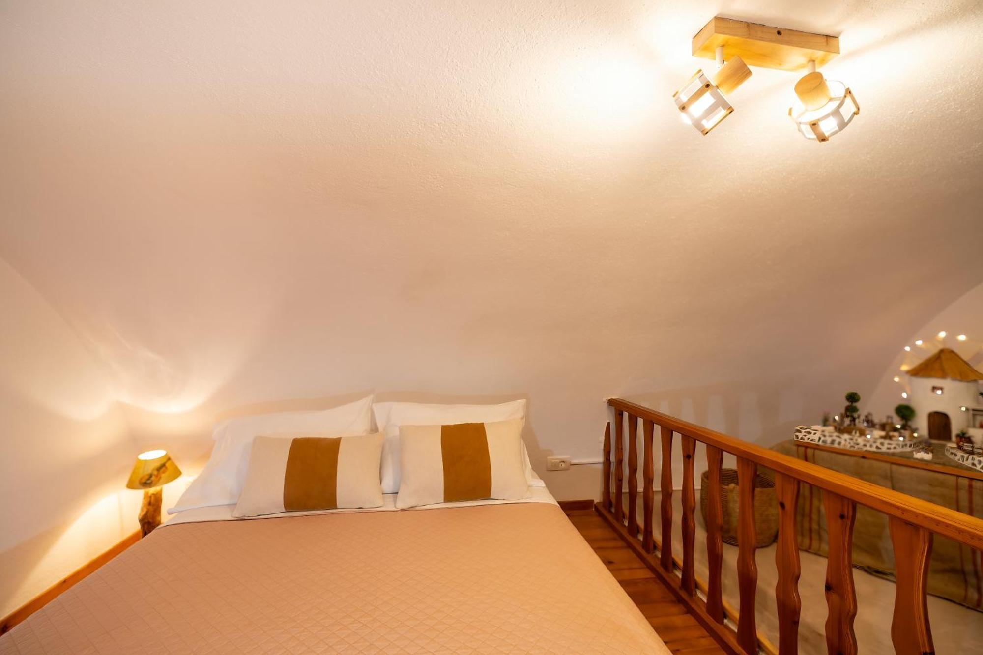 Villa Sertis Santorini Imerovígli Eksteriør bilde